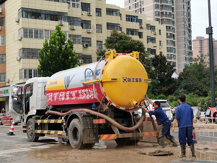 币游国际吸污车驰援郑州特大暴雨