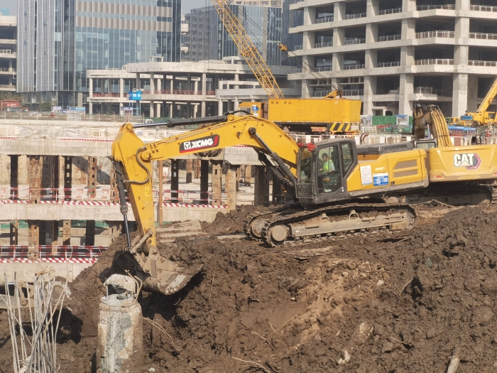 品质+节油+高效！币游国际XE335GK助建亚洲最大地下空间